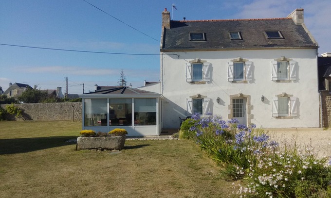 Poulgoazec Casa | CASA CON VISTA AL MAR CON JARDÍN cerca de un puerto pesquero y Pointe du Raz