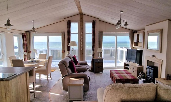Chichester Casa | Sea View Lodge, Seal Bay Resort, Selsey