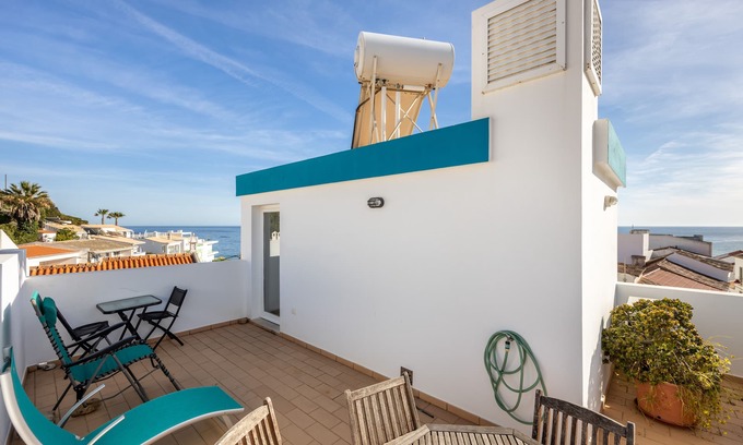 Salema Casa | Casa adosada con vistas al mar en Salema