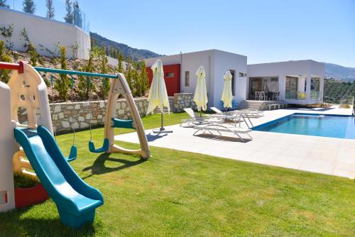 Agia Pelagia Villa | Sea View Villas