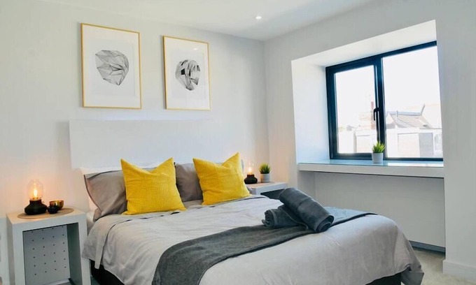 Canford Cliffs Apartamento | ❤️❤️❤️❤️❤️ Impresionantes vistas al mar, Walk 2 BEACH, estacionamiento, Netflix, Bournemouth y Poole