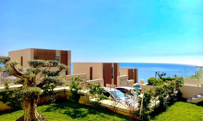 Jala Villa | Seaclusion Villa Palase