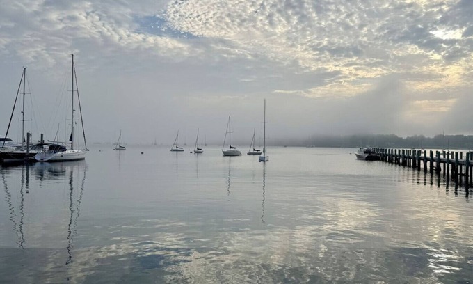 Stonington Apartamento | Seafarer’s Stay – Nautically Themed 3BR Historic Flat in Stonington Borough