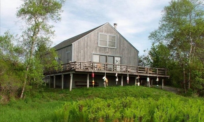 Seal Cove Cabaña | Seal Cove Cottage por la orilla