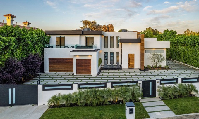 Encino Villa | Seamlessly Integrates Indoor and Outdoor Living