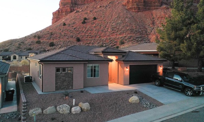 Kanab Casa | Searchers Hideaway at Kabab - New West Properties