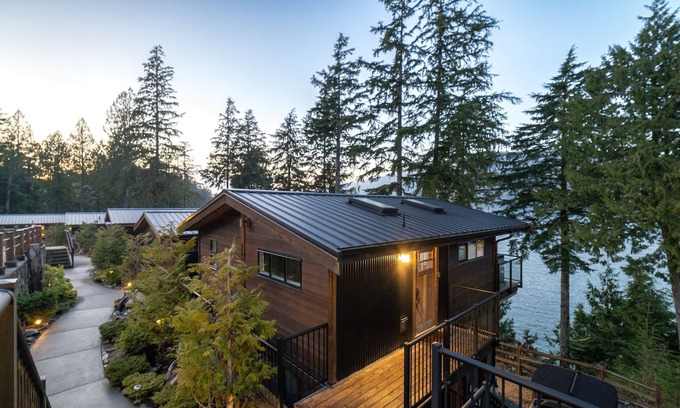 Port Renfrew Casa | Seaside Haven | Port Renfrew | Private Hot Tub with Ocean View!