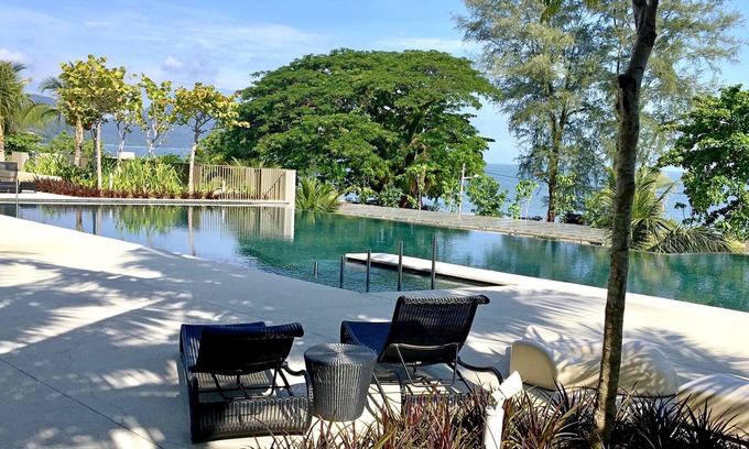 Batu Ferringhi Apartamento | Junto al mar, corazón de la playa de Batu Ferringhi, casa de lujo