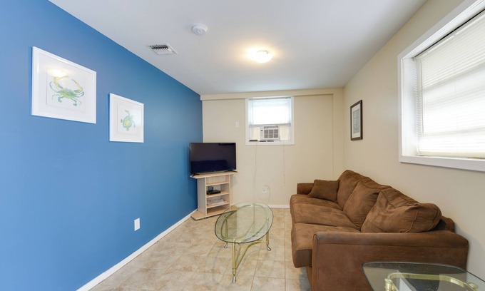 Seaside Heights Cabaña | Seaside Heights Cottage < 1 Mile to Beaches!