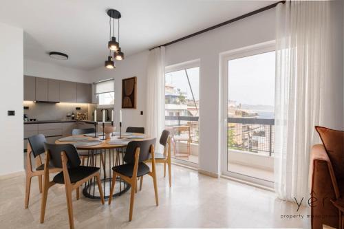 Piraeus Apartamento | Seaside Luxury - 3 Min to Freatida Beach