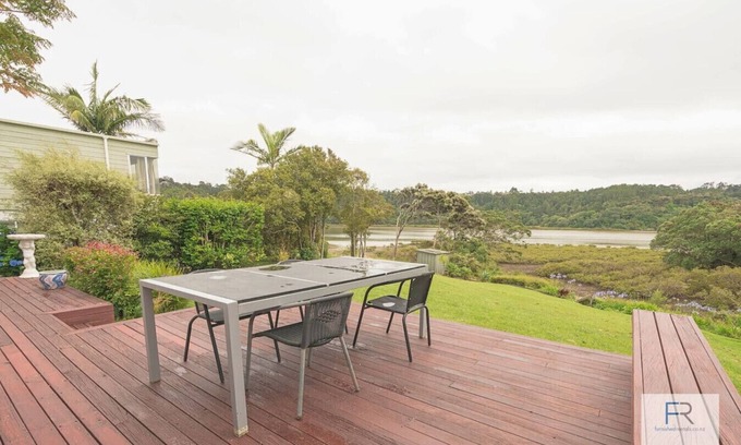 Beach Haven Casa | Seaside Oasis Haven (by Furnished Rentals)