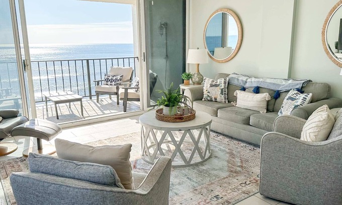 Wrightsville Beach Condominio | Seaside Solace: Panoramic Views! Oceanfront Condo with Pool, Tennis, Cabana!