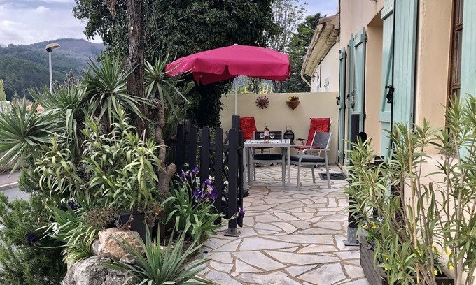 Lamalou-les-Bains Apartamento | Alquiler de temporada para huéspedes del spa y turistas
