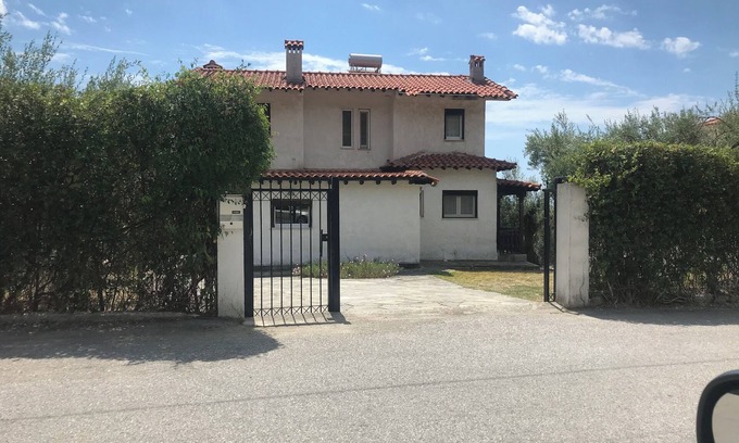 Mola Kalyva Villa | SeaStone Villa – Authentic Stone & Wood Retreat, 20m from the Sea. Chalkidiki