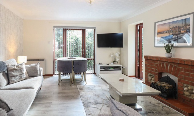 Salthouse Cabaña | Seaview Cottage