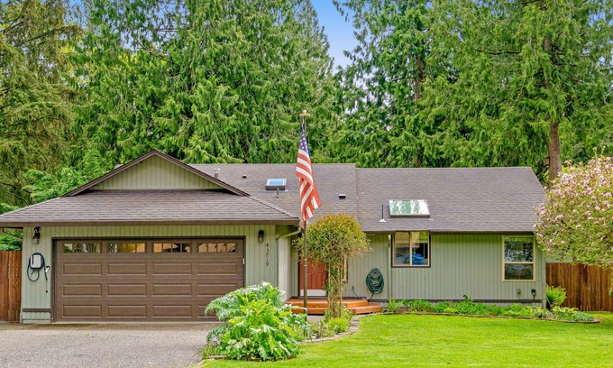 Riverbend Casa | Secluded abode with park-like yard, fast WiFi & play set - nearby river access
