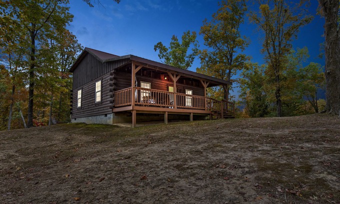 Heidelberg Cabina | Secluded Cabin on 70 acres private land, ping pong table, Red River Gorge, KY