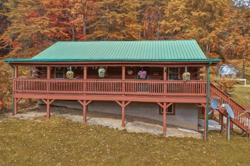 Logan Casa | Secluded Cabin, Outdoor Sauna, Hot Tub, Geo DOME, Game Rm, EV, BBQ
