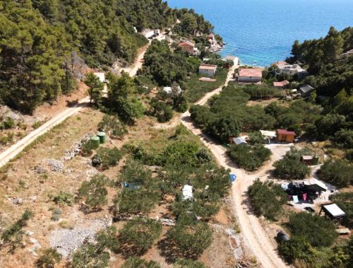 Gdinj Otro | Secluded getaway tiny home - Skozanje bay, island Hvar