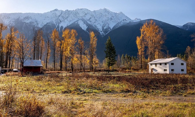 Sea to Sky Highway Casa | Secluded house in Pemberton | Mount Currie Views | Sauna