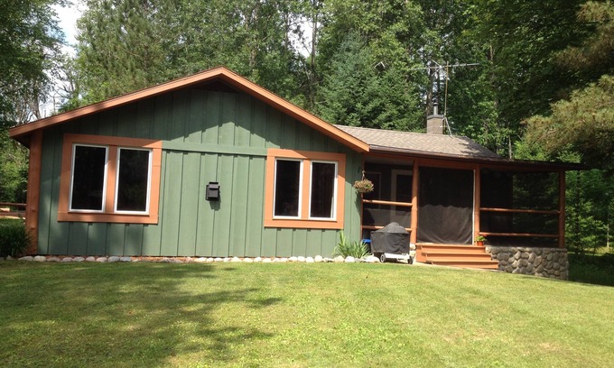 Deerbrook Casa | Secluded Lake Cottage in Northern Wisconsin
