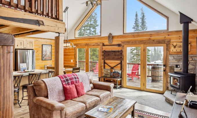 Quandary Village Casa | Secluded Rocky Mountain Cabin With 5 Star Views