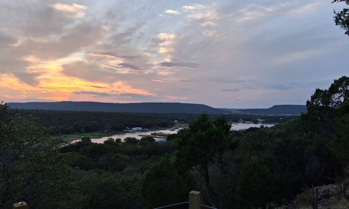 Gordon Casa | Secluded RV on mountain bluff overlooking lake with large deck. Hiking &biking