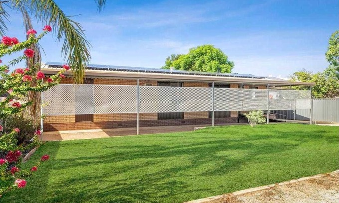 Bookpurnong Casa | Second Street - Loxton Accommodation Stylish 3 bedroom home