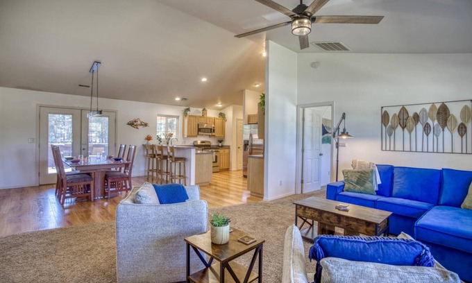 Pagosa Springs Casa | See Fall's Changing Colors! Cozy Bungalow del Bosque: Covered Deck, BBQ, Firepit, Pet Friendly!