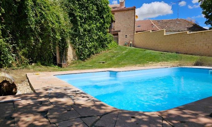 Pradena Cabaña | Casa rural (alquiler íntegro) El Escondite De Castroserna