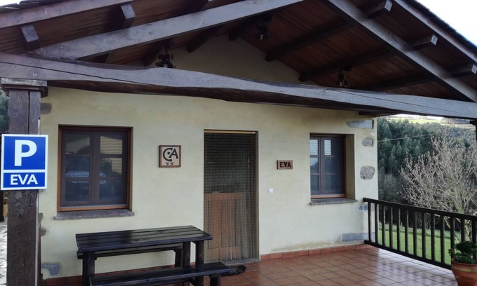 Serantes Cabaña | Casa rural (alquiler íntegro) Pumarega para 2 personas