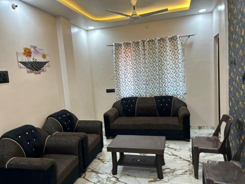 Nagpur Apartamento | Self Check In 1BHK Home fully Equipped Kitchen