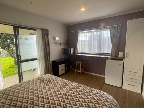 Te Miro Casa | Self check-in sleepout with bathroom