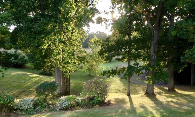 Warnham Apartamento | Lodge rural bien equipado, a solo una hora de Londres, en hermosos jardines.