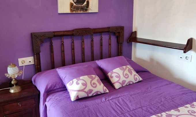 Camariñas Casa | Casita adosada a un paso de Camariñas, en el centro de la Costa da Morte