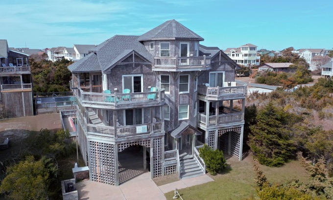 Salvo Casa | Semi-Oceanfront | Easy Beach Access | Private Pool | Hot Tub | Game Room