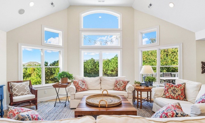 Corolla Casa | Semi-Soundfront Elegance w/Pool & Hot Tub