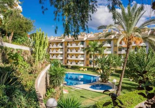 Nueva Andalucia Apartamento | Senorio de Aloha duplex apartment