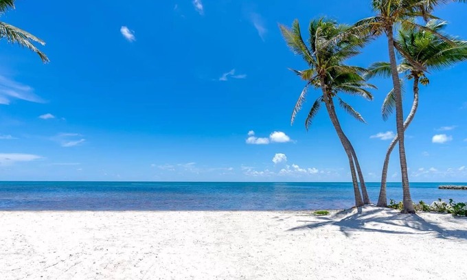 Islamorada Villa | Sensational Ocean Front Villa | Kayak+PBs+Cinema+Fire Pit+Pool