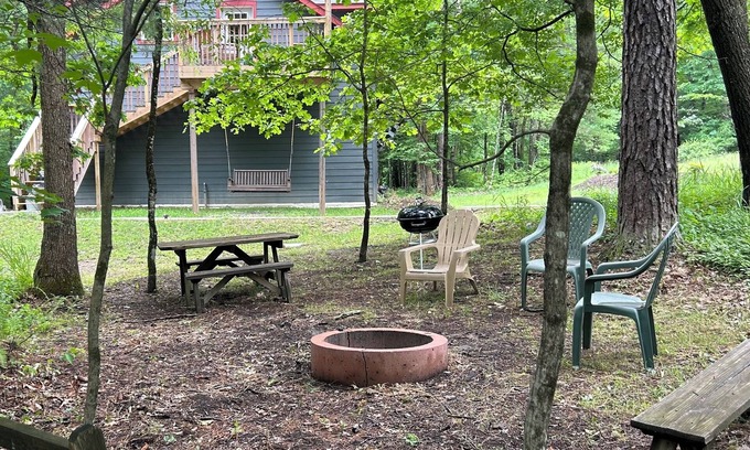 Shippenville Apartamento | Sentner House River/Rustic Retreat - Clarion River Dock on 650 Wooded acres