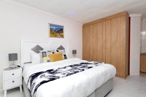 Cape Town Casa | Serena inn Room 1