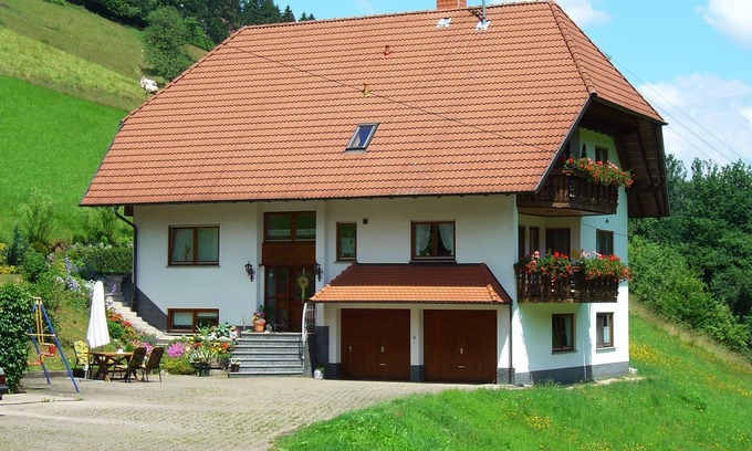 Hofstetten Apartamento | Apartamento tranquilo en Hofstetten con jardín