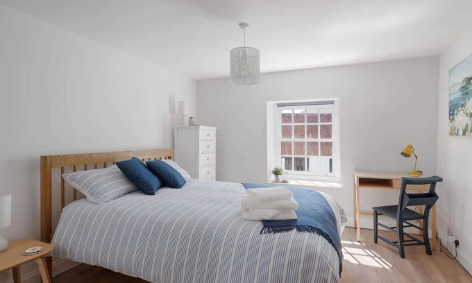 Topsham Casa | Serene Cottage Nr the Waterfront, Topsham