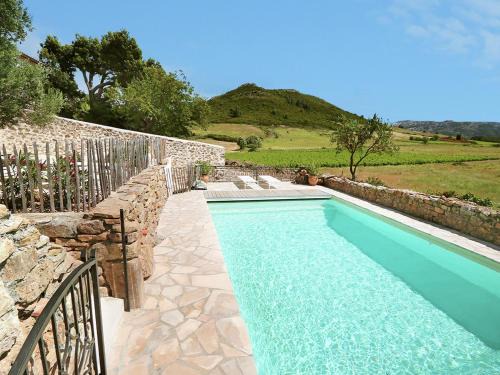 Villeseque-des-Corbieres Apartamento | Serene Family Escape