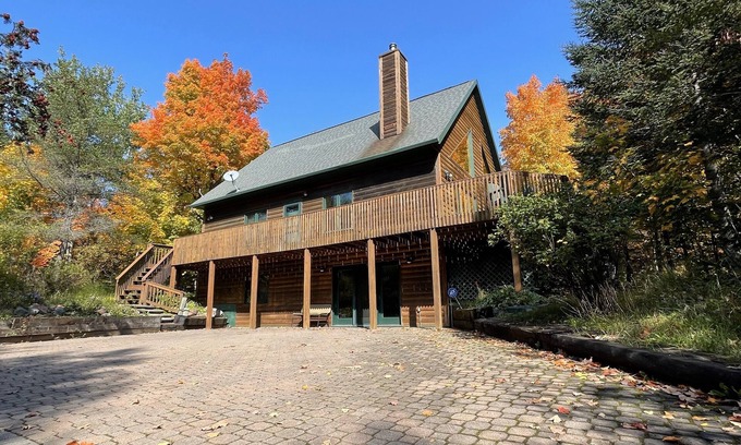 Lutsen Casa | Serene lodge in the forest