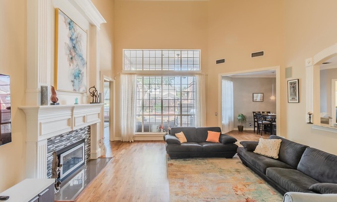 Coppell Casa | Serene luxury / 10 min to DFW, Great for Families