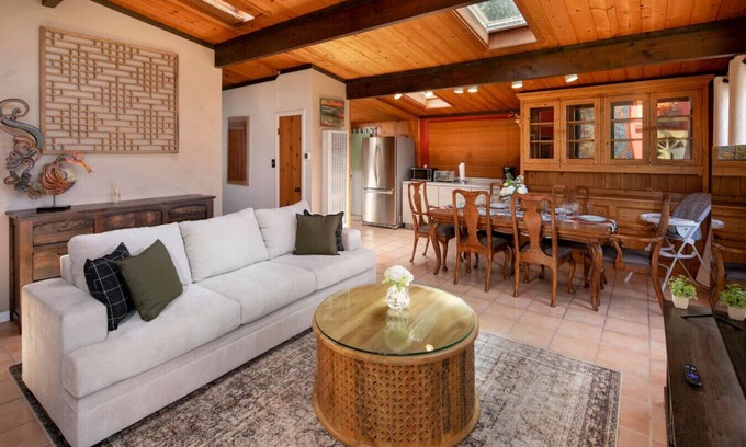Pacific Grove Casa | Serene Pacific Grove Getaway