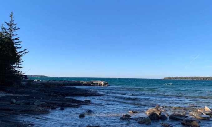 Tobermory Cabaña | Serene Tobermory waterfront cottage