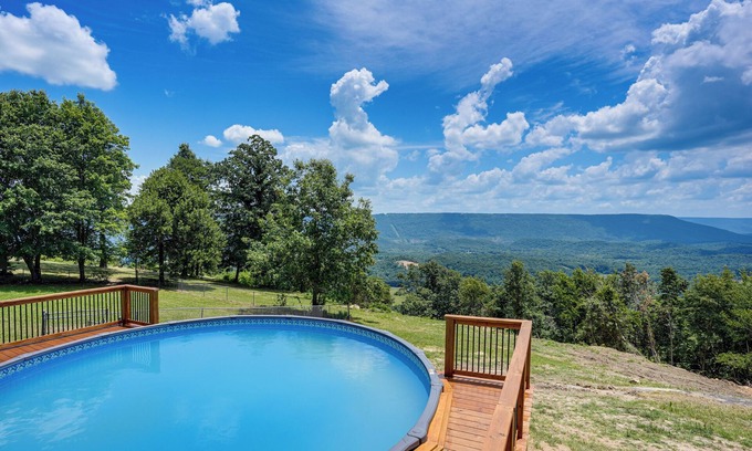 Trenton Casa | Serene Trenton Home w/ Pool & Mountain Views!
