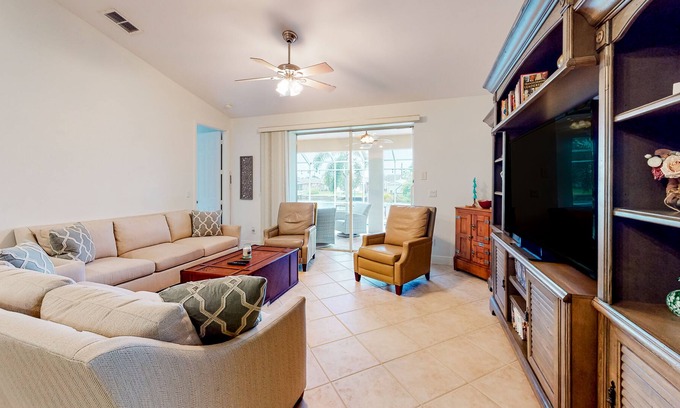 Fort Myers Shores Casa | Serene Waterfront Haven | House in Fort Myers